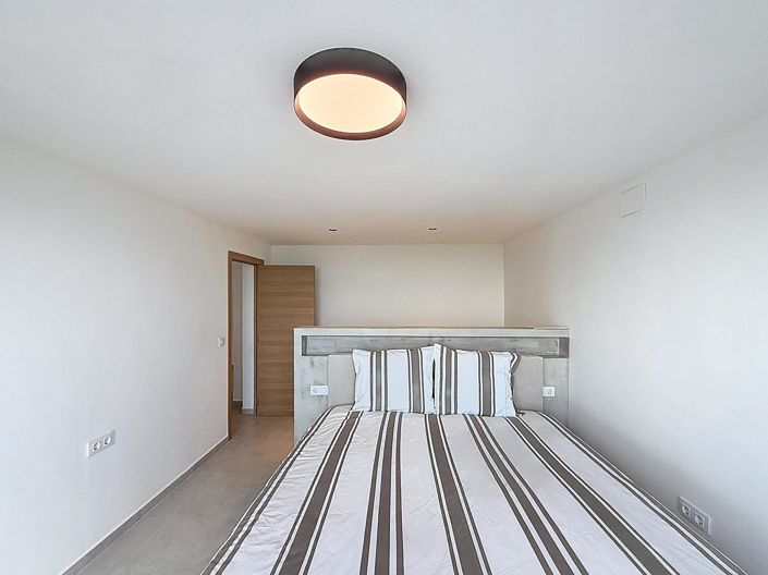 Image No.34-5 Bed Villa for sale