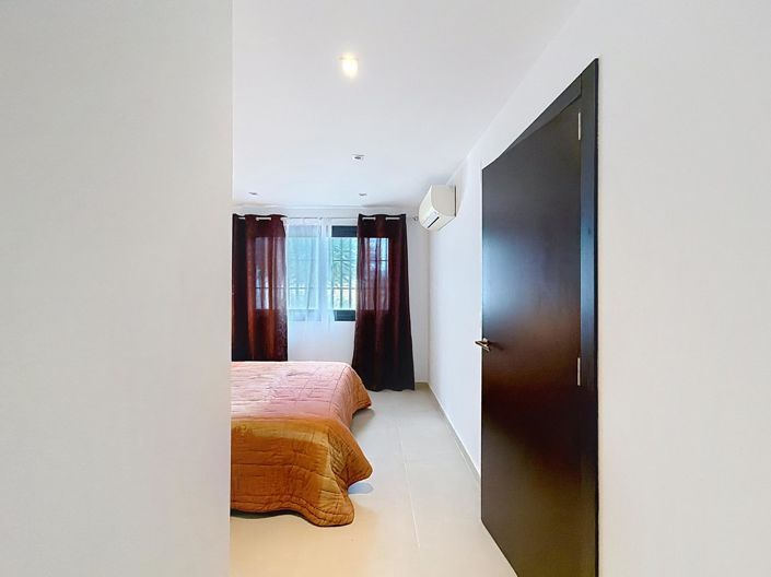 Image No.24-4 Bed Villa for sale