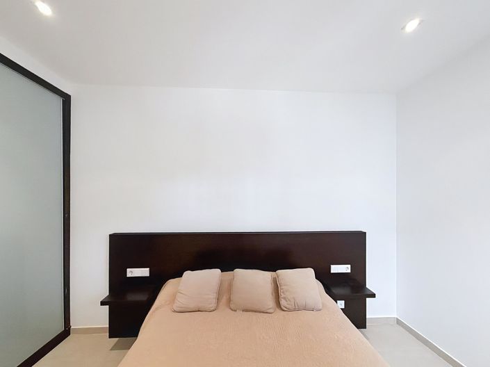 Image No.29-4 Bed Villa for sale