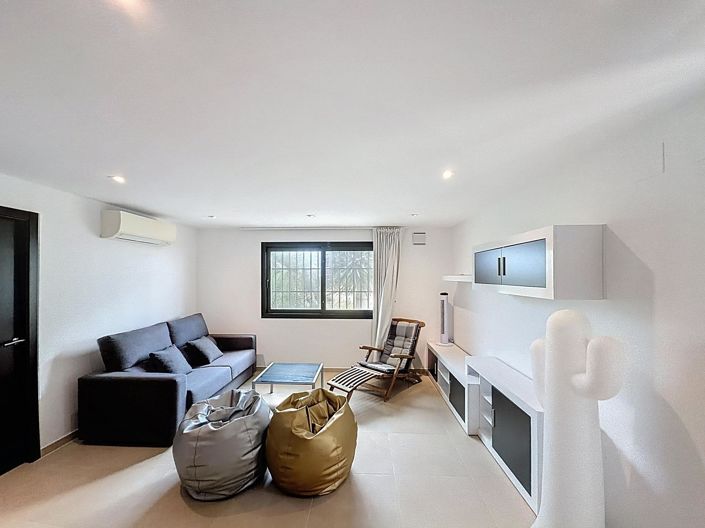 Image No.34-4 Bed Villa for sale