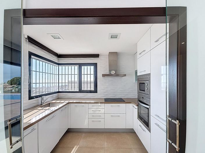 Image No.8-4 Bed Villa for sale