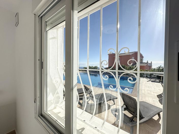 Image No.30-5 Bed Villa for sale