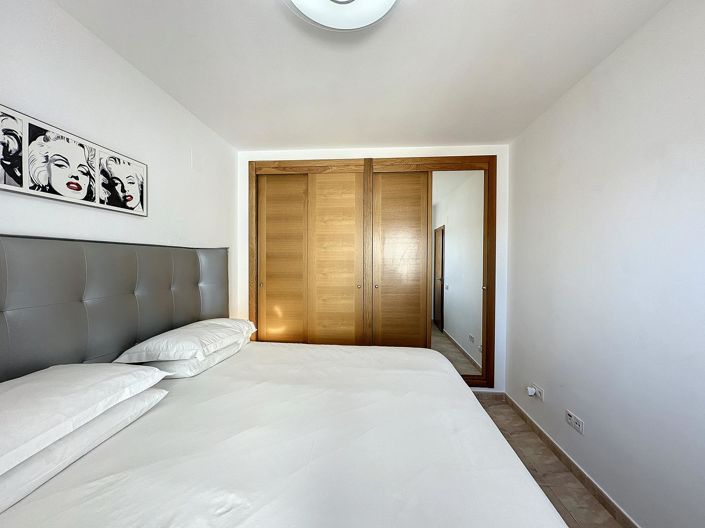 Image No.48-5 Bed Villa for sale