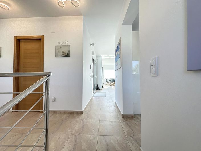 Image No.50-5 Bed Villa for sale