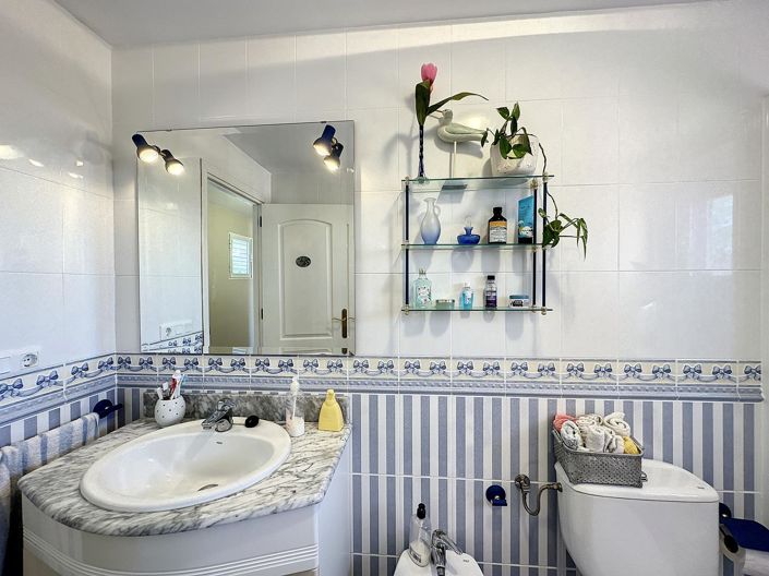 Image No.32-4 Bed Villa for sale