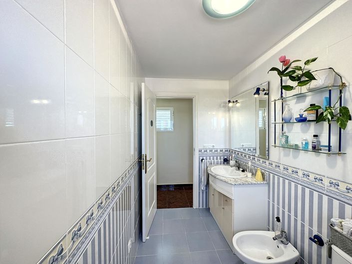 Image No.33-4 Bed Villa for sale