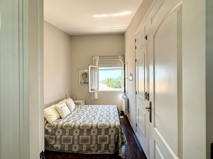 Image No.34-4 Bed Villa for sale