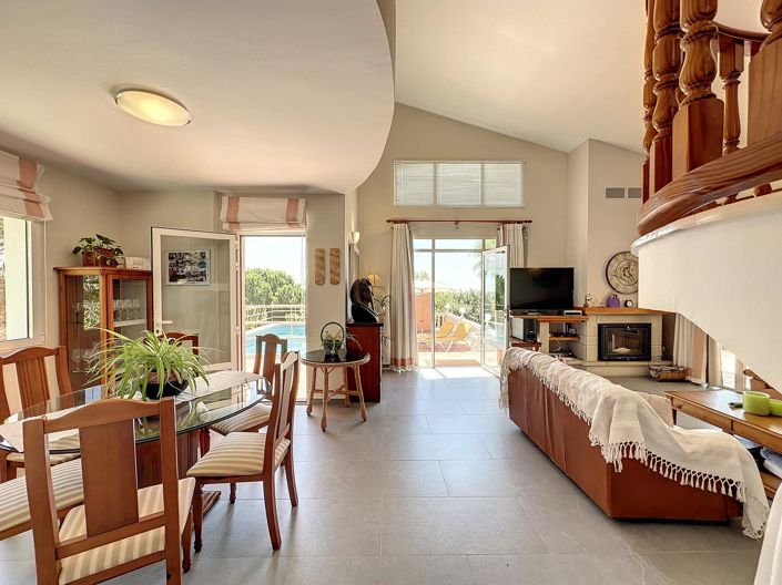 Image No.5-4 Bed Villa for sale