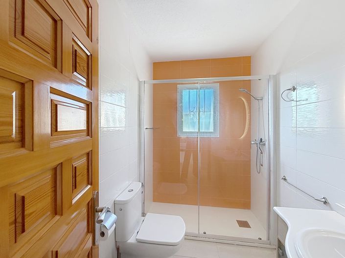 Image No.23-2 Bed Apartment for sale