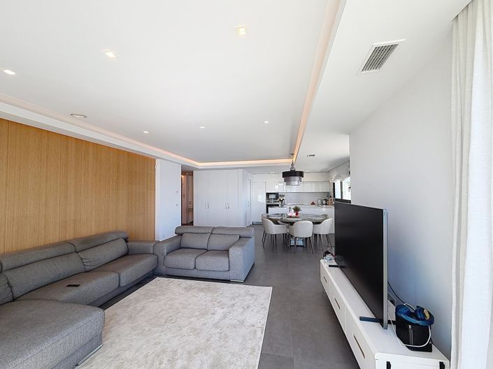 Image No.11-3 Bed Apartment for sale