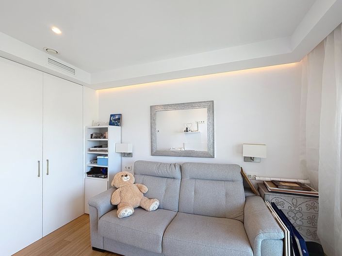 Image No.22-3 Bed Apartment for sale