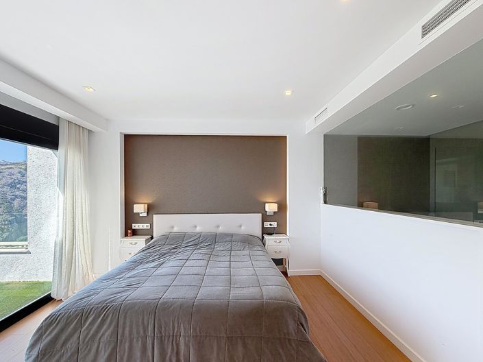 Image No.24-3 Bed Apartment for sale