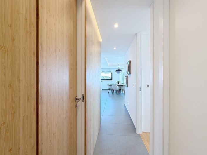 Image No.33-3 Bed Apartment for sale