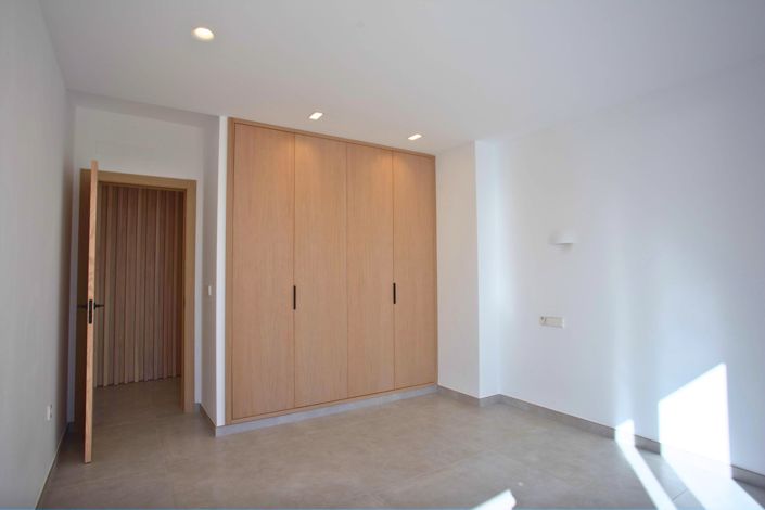 Image No.11-3 Bed Villa for sale
