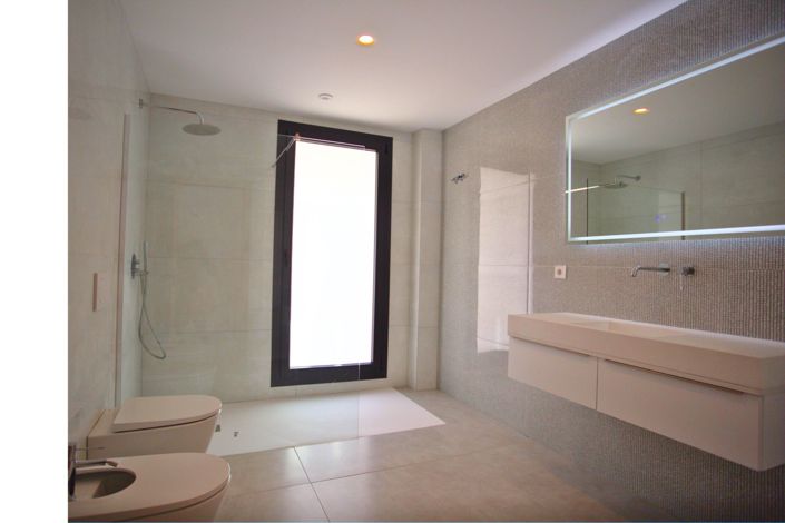 Image No.13-3 Bed Villa for sale