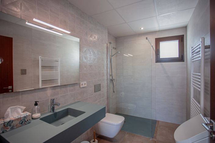 Image No.12-3 Bed Villa for sale