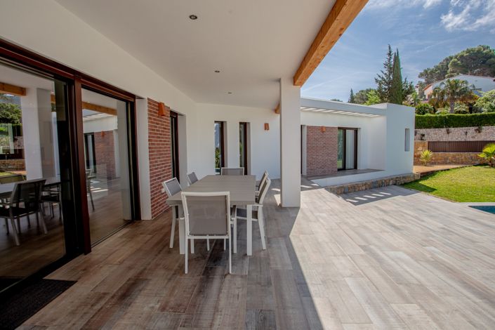 Image No.8-3 Bed Villa for sale