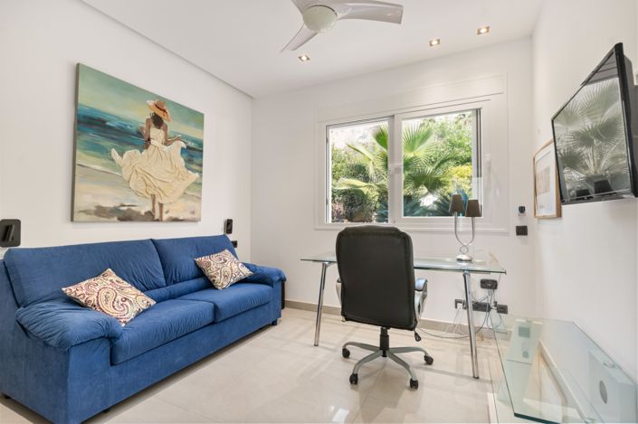 Image No.20-5 Bed Villa for sale