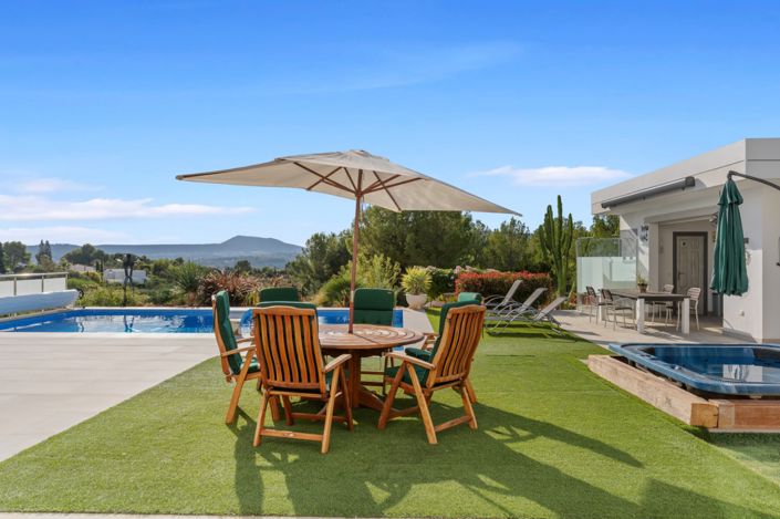 Image No.28-5 Bed Villa for sale