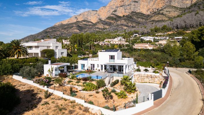 Image No.3-5 Bed Villa for sale