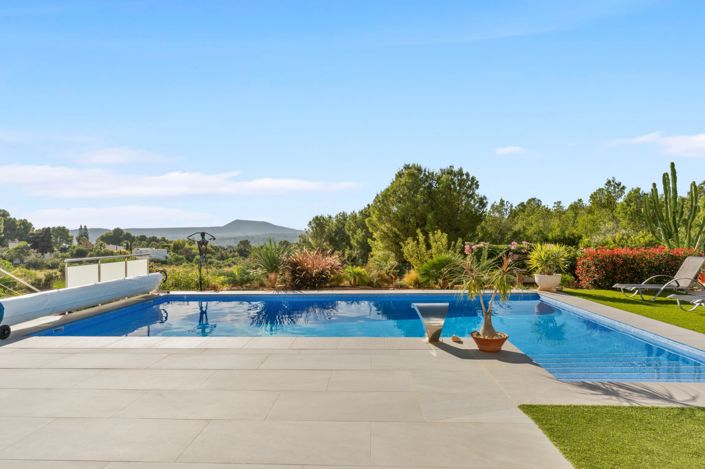 Image No.5-5 Bed Villa for sale