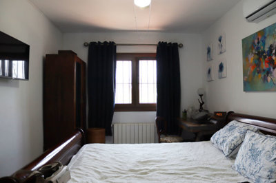 12394-villa-for-sale-in-orba-287568-large