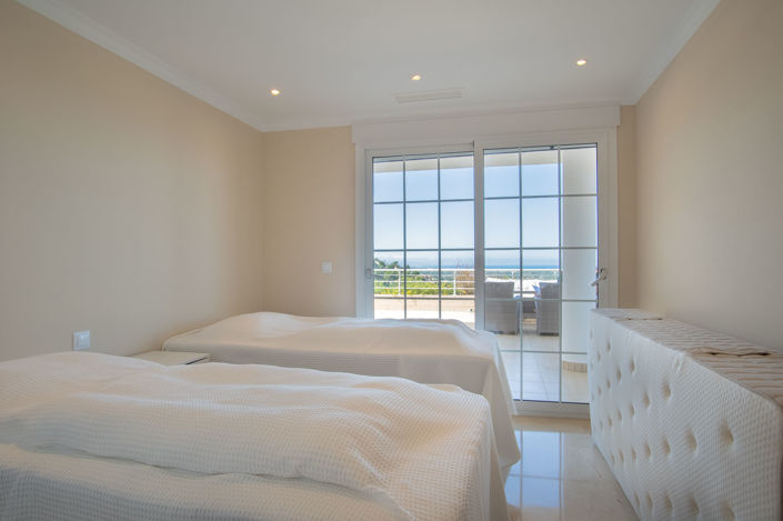 Image No.23-3 Bed Apartment for sale
