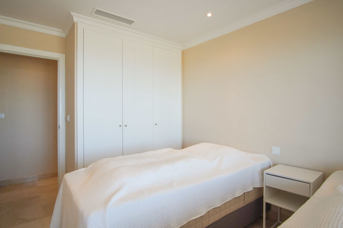 Image No.24-3 Bed Apartment for sale