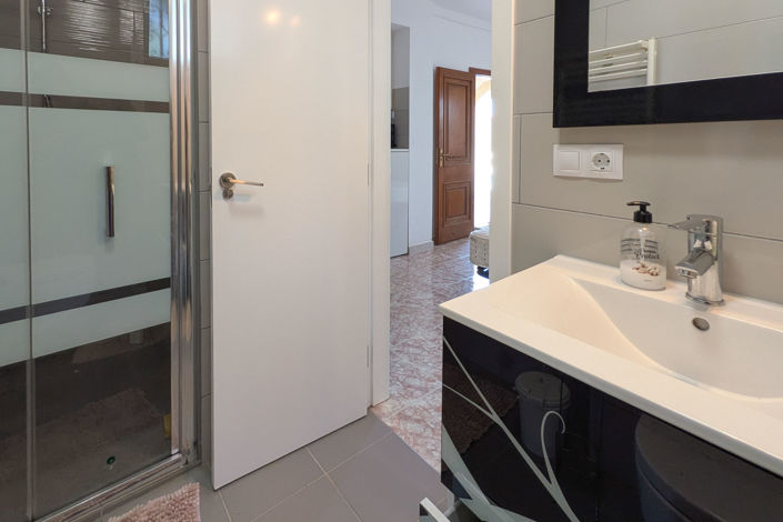 Image No.39-4 Bed Villa for sale