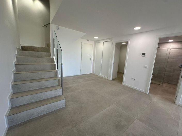 Image No.10-3 Bed Apartment for sale