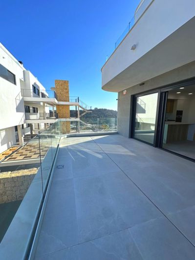 Image No.25-3 Bed Apartment for sale