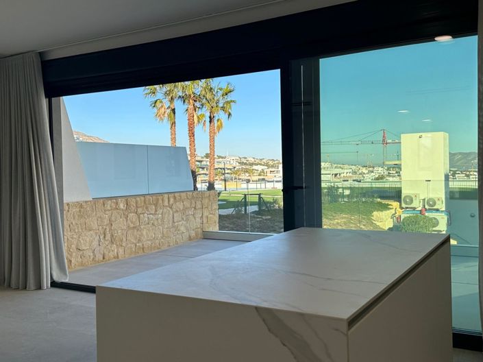 Image No.40-3 Bed Apartment for sale