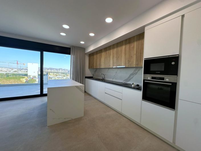 Image No.42-3 Bed Apartment for sale