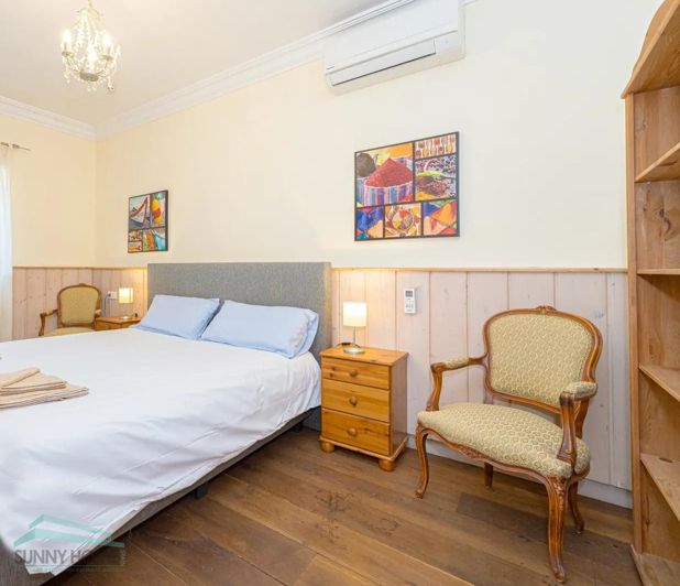 Image No.19-8 Bed Country House for sale