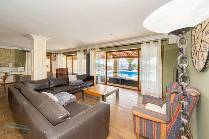 Image No.24-8 Bed Country House for sale