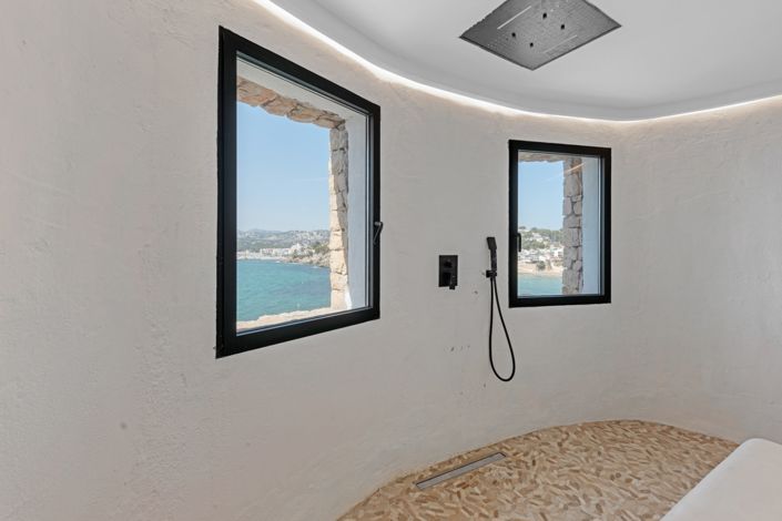 Image No.35-5 Bed Villa for sale