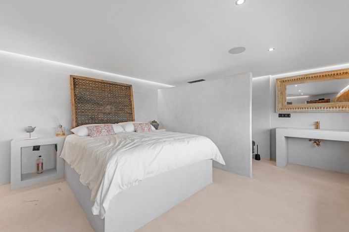 Image No.44-5 Bed Villa for sale