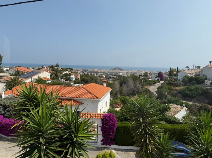 Image No.3-3 Bed Villa for sale