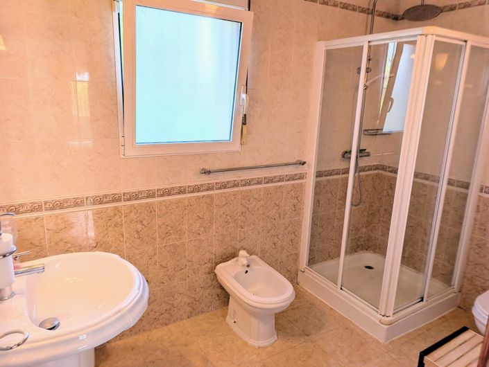 Image No.49-5 Bed Villa for sale