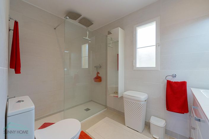 Image No.9-3 Bed Apartment for sale