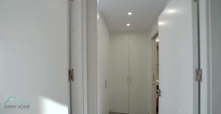 Image No.10-4 Bed Townhouse for sale