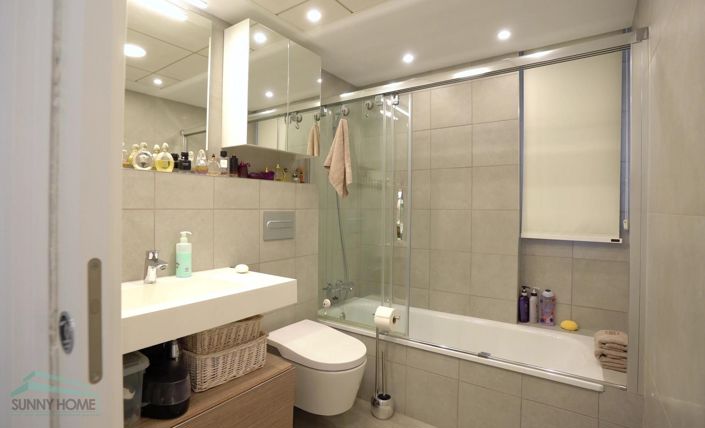 Image No.11-4 Bed Townhouse for sale