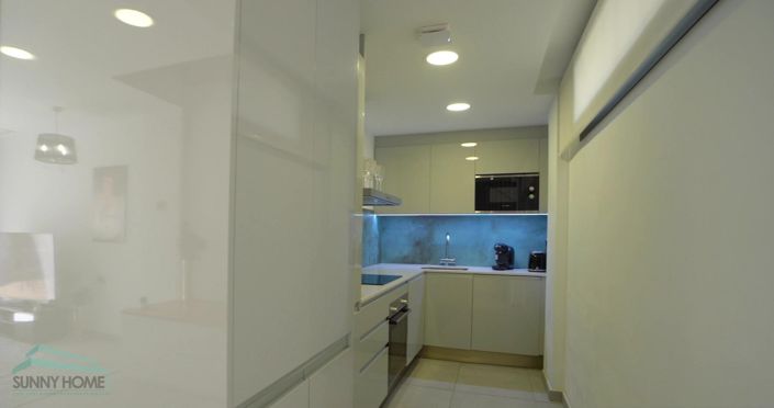 Image No.15-4 Bed Townhouse for sale