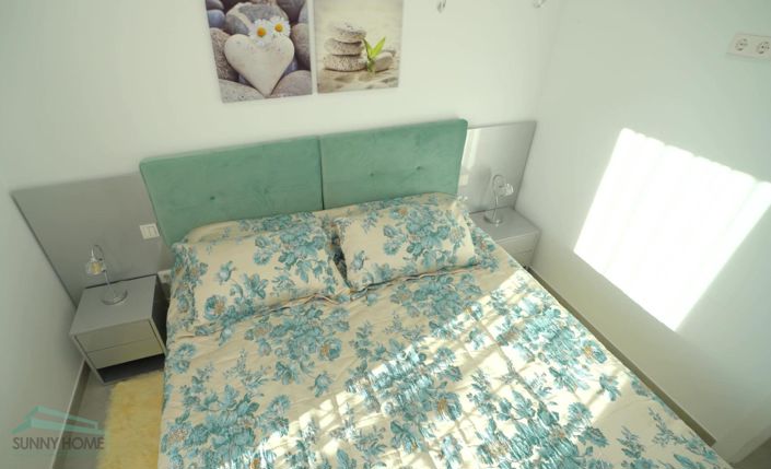 Image No.19-4 Bed Townhouse for sale