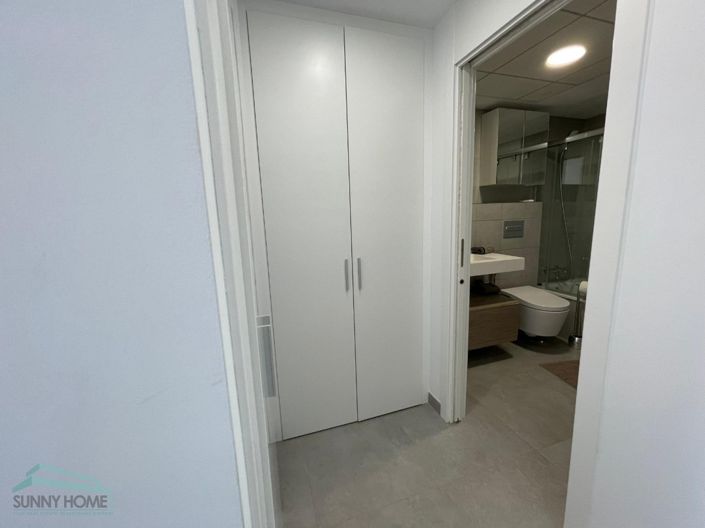 Image No.3-4 Bed Townhouse for sale