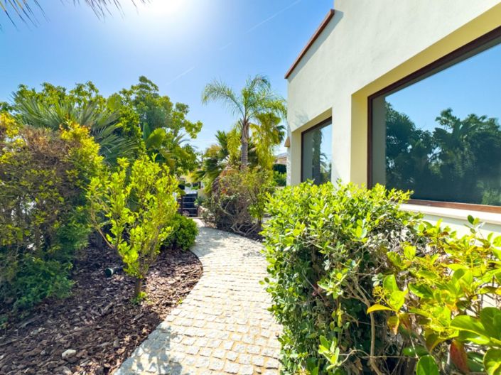 Image No.25-4 Bed Villa for sale