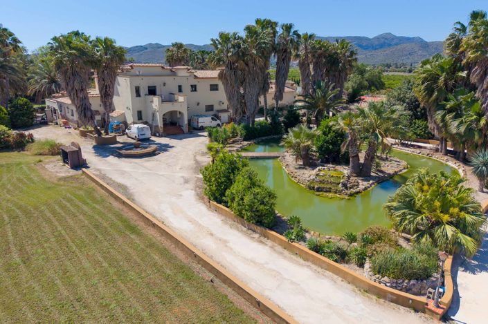 Image No.10-5 Bed Villa for sale