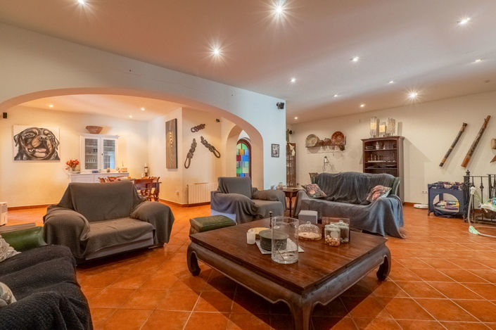 Image No.20-5 Bed Villa for sale