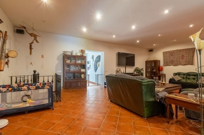 Image No.22-5 Bed Villa for sale