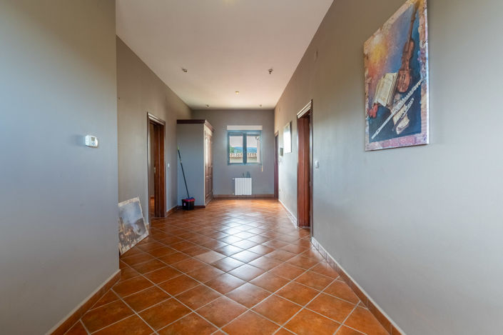 Image No.34-5 Bed Villa for sale